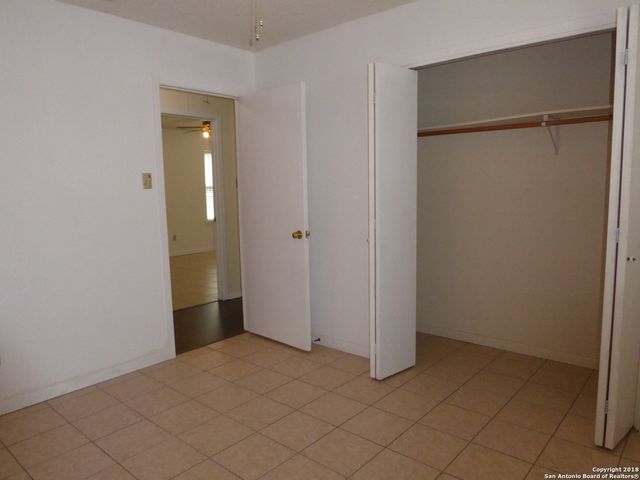11002 Gaylord Dr, San Antonio, TX 78224