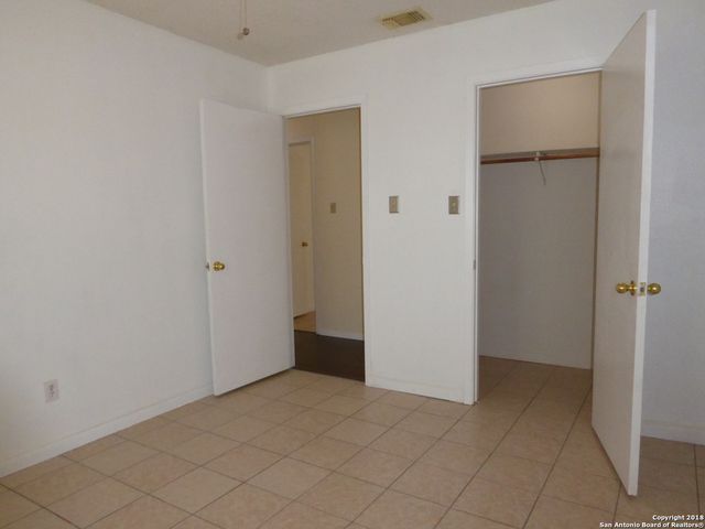 11002 Gaylord Dr, San Antonio, TX 78224