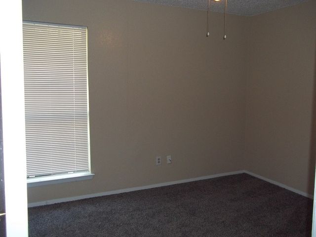 1757 Carrington Drive, Glenn Heights, TX 75154