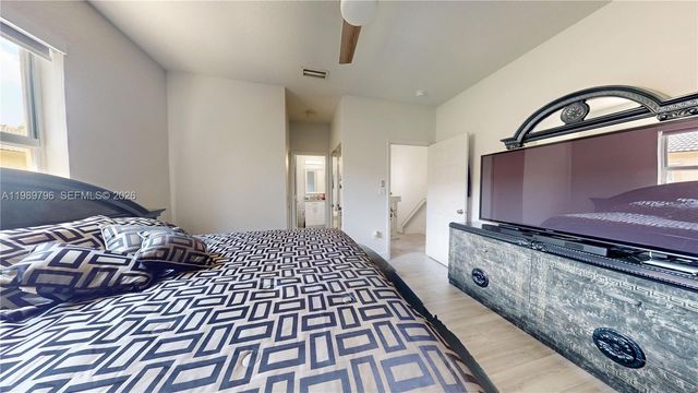 809 NW 170th Terrace 26, Pembroke Pines, FL 33028