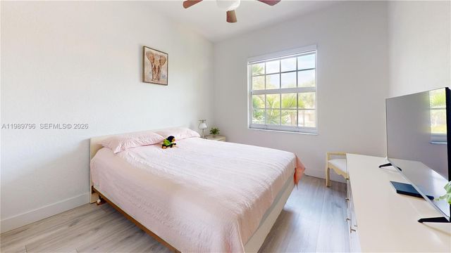 809 NW 170th Terrace 26, Pembroke Pines, FL 33028