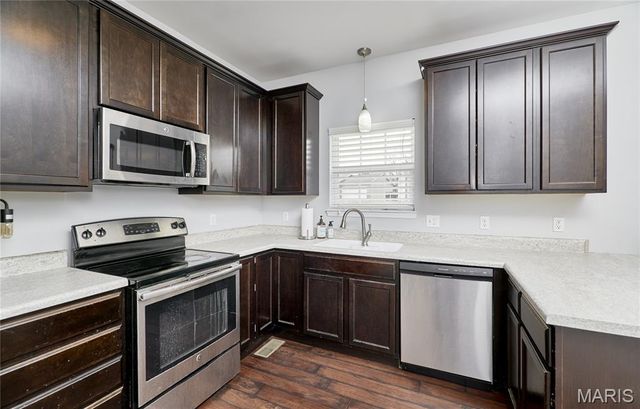 681 Creekwood Boulevard, Troy, MO 63379