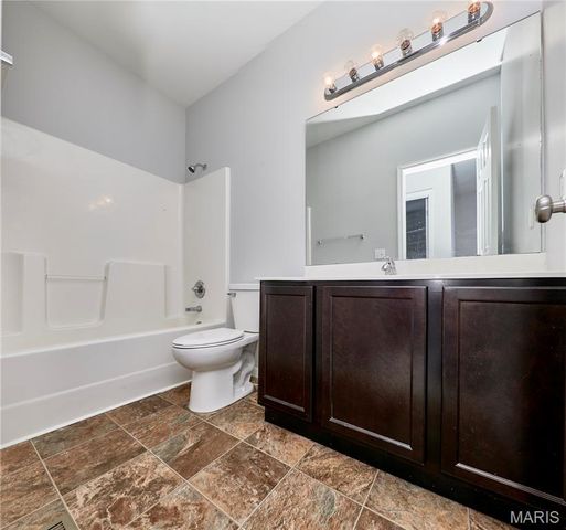 681 Creekwood Boulevard, Troy, MO 63379