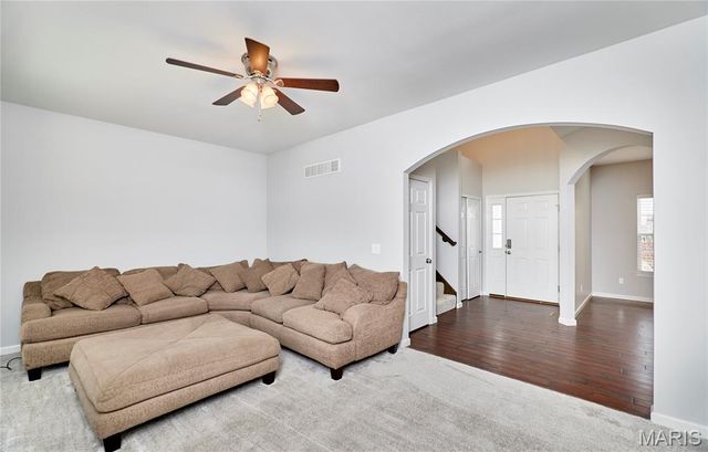 681 Creekwood Boulevard, Troy, MO 63379