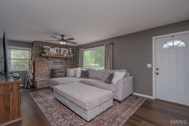 19511 Elder Road, Lebanon, MO 65536