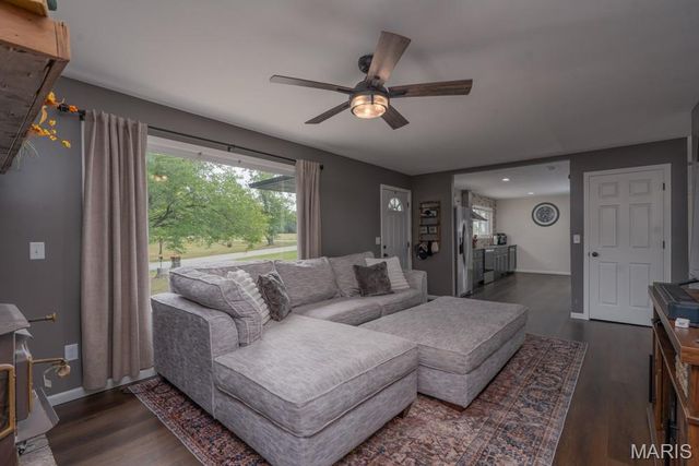 19511 Elder Road, Lebanon, MO 65536