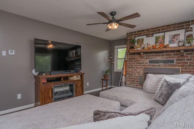 19511 Elder Road, Lebanon, MO 65536