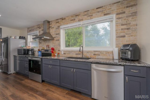 19511 Elder Road, Lebanon, MO 65536