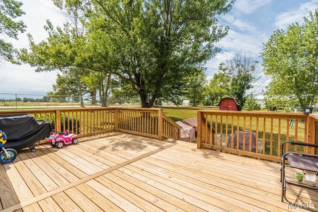 19511 Elder Road, Lebanon, MO 65536