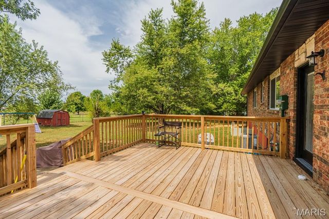 19511 Elder Road, Lebanon, MO 65536