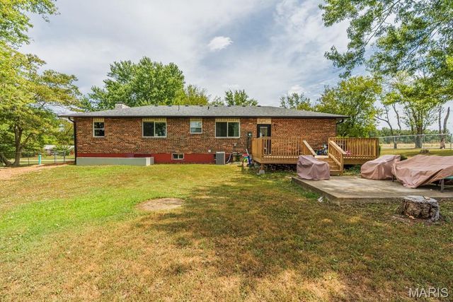 19511 Elder Road, Lebanon, MO 65536