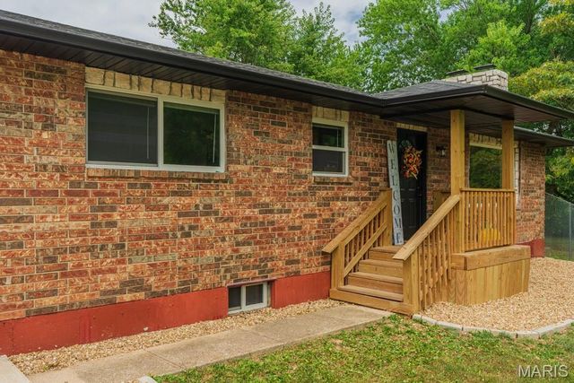 19511 Elder Road, Lebanon, MO 65536