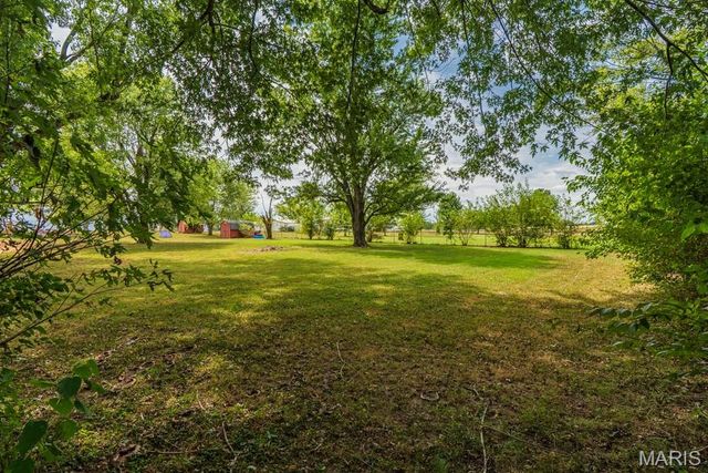 19511 Elder Road, Lebanon, MO 65536