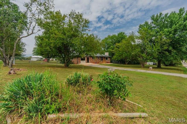 19511 Elder Road, Lebanon, MO 65536