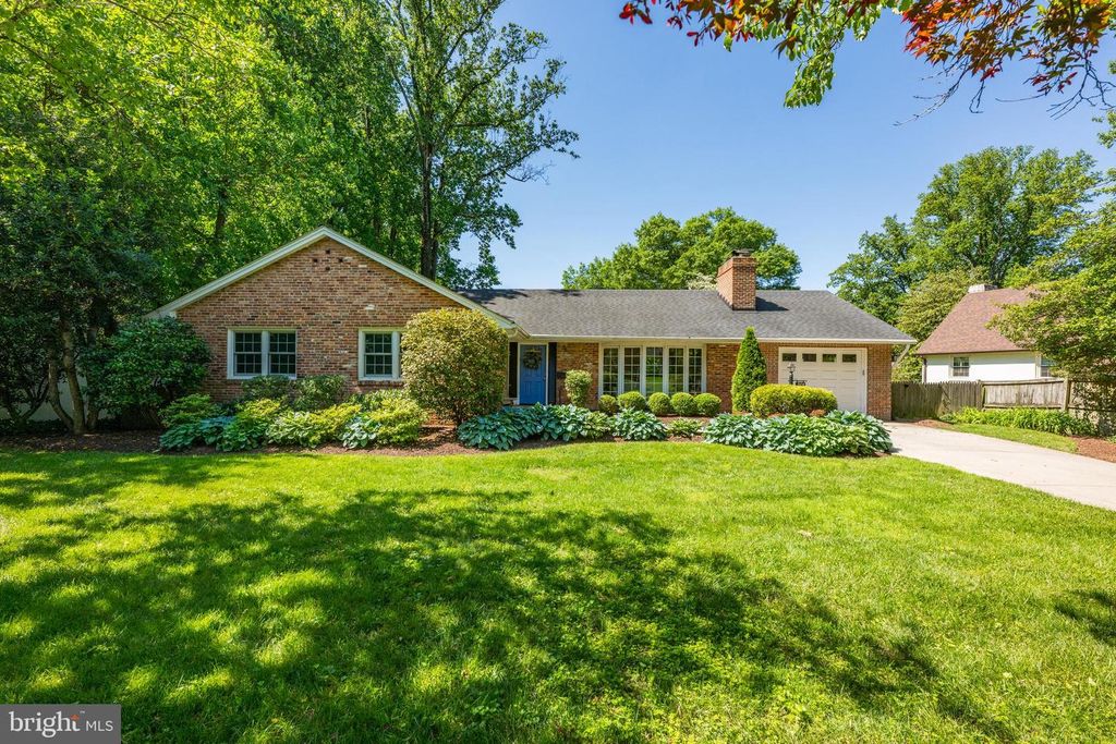 3104 KENT ST, Kensington, MD 20895