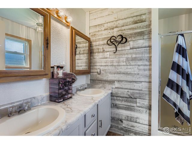 121 Chestnut St, Windsor, CO 80550