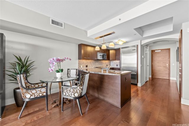 1837 Kalakaua Avenue 3102, Honolulu, HI 96815