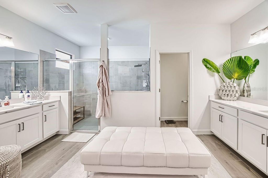 Image 29 of property listing at 10903 TIMBER CREEK DRIVE, Fort Myers, FL 33913