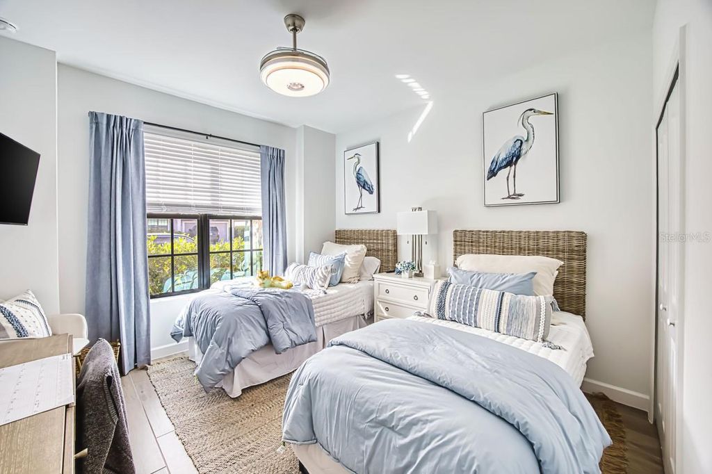 Image 33 of property listing at 10903 TIMBER CREEK DRIVE, Fort Myers, FL 33913