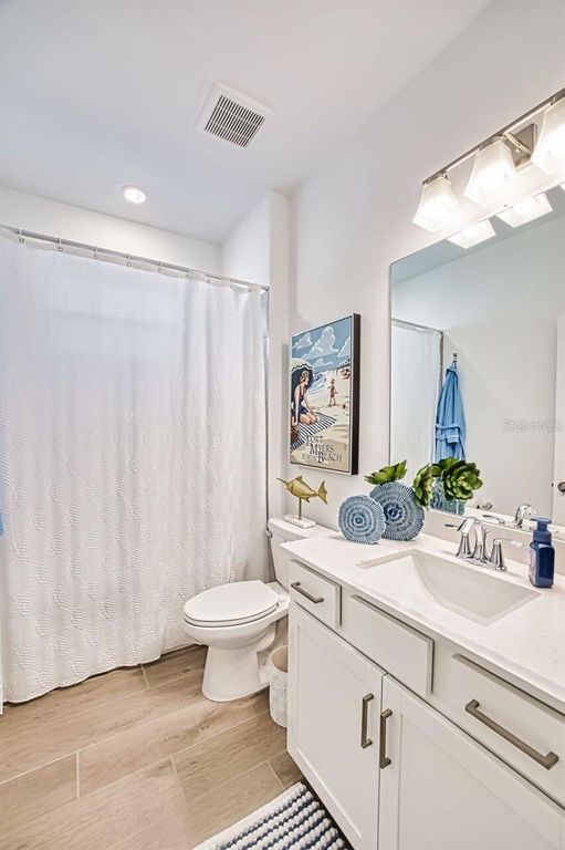 Image 36 of property listing at 10903 TIMBER CREEK DRIVE, Fort Myers, FL 33913