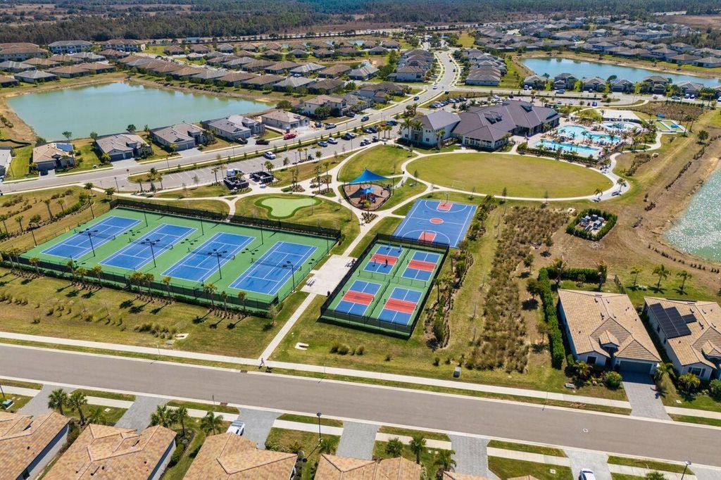 Image 48 of property listing at 10903 TIMBER CREEK DRIVE, Fort Myers, FL 33913