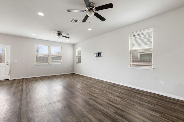 124 Guemal RD, Buda, TX 78610