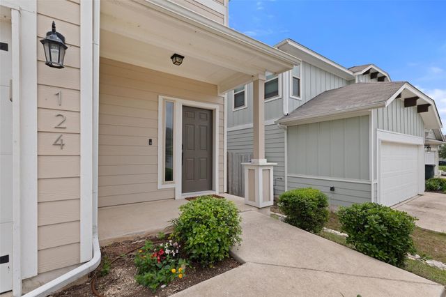 124 Guemal RD, Buda, TX 78610