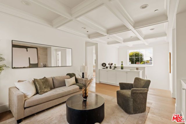 8024 Stewart Avenue, Los Angeles, CA 90045