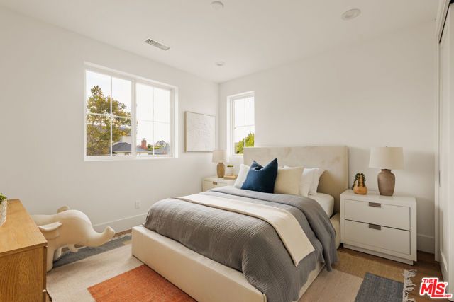 8024 Stewart Avenue, Los Angeles, CA 90045