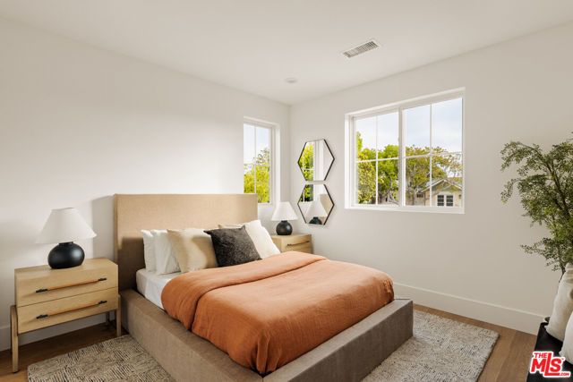 8024 Stewart Avenue, Los Angeles, CA 90045