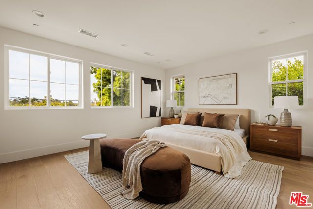 8024 Stewart Avenue, Los Angeles, CA 90045