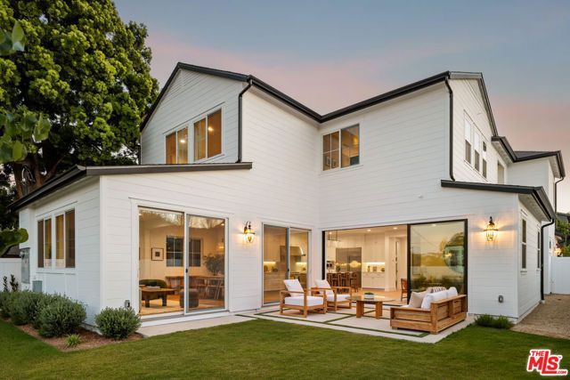 8024 Stewart Avenue, Los Angeles, CA 90045