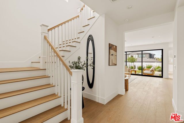 8024 Stewart Avenue, Los Angeles, CA 90045