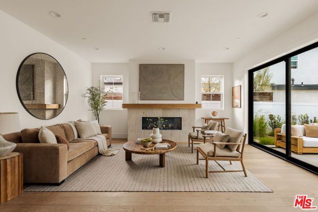 8024 Stewart Avenue, Los Angeles, CA 90045