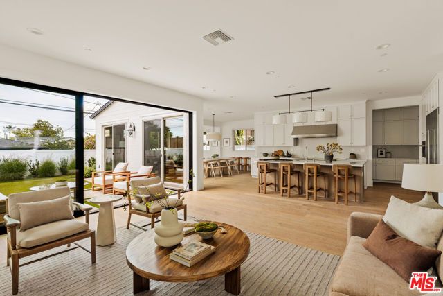 8024 Stewart Avenue, Los Angeles, CA 90045