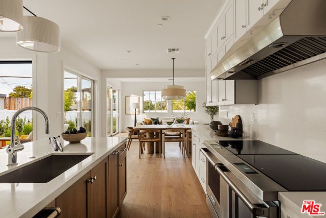 8024 Stewart Avenue, Los Angeles, CA 90045