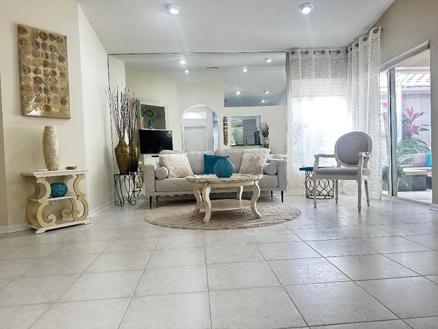 7173 Whitfield Ave Avenue, Boynton Beach, FL 33437