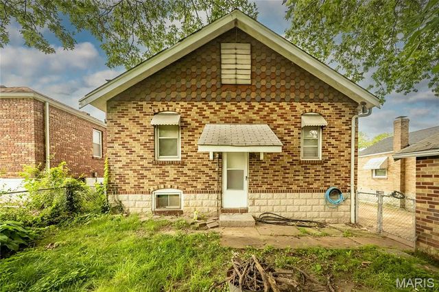 7040 Lena Avenue, St Louis, MO 63136