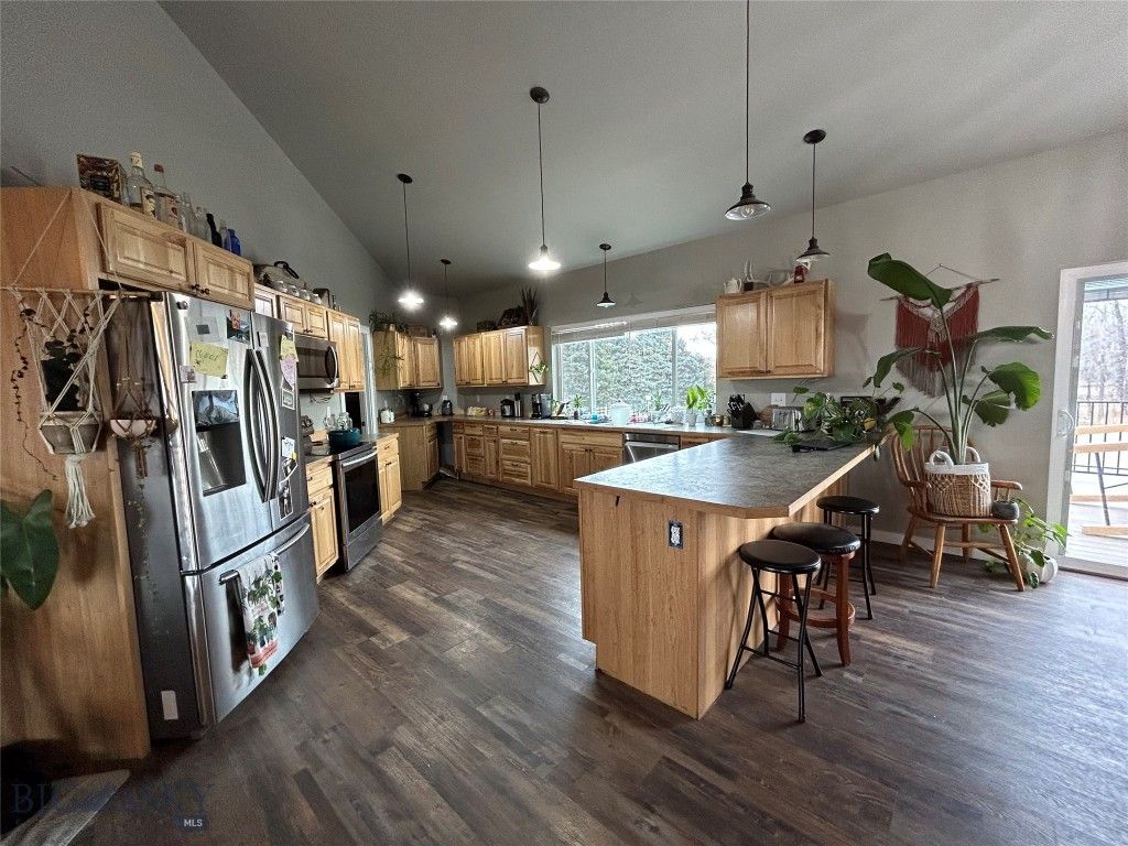 2444 W Cameron Bridge Road, Bozeman, MT 59718 photo 6