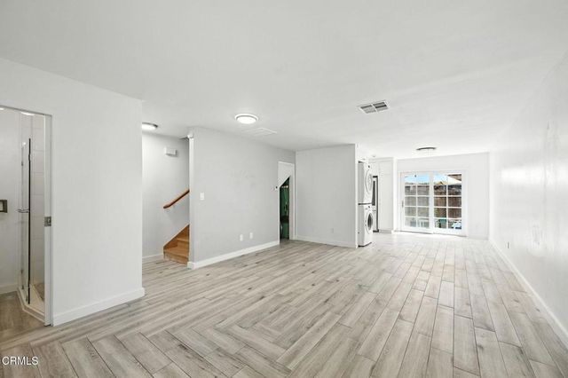 17053 Roscoe Boulevard 6, Northridge, CA 91325