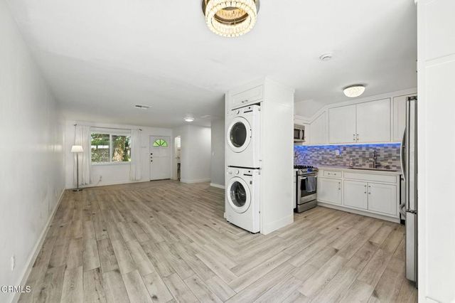 17053 Roscoe Boulevard 6, Northridge, CA 91325