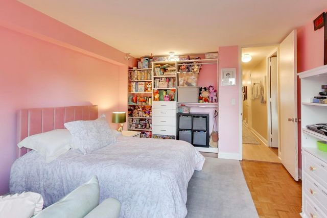 1440 N Lake Shore Drive 5E, Chicago, IL 60610