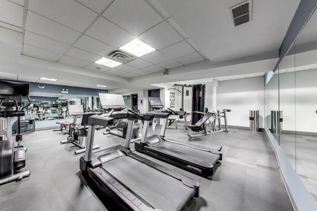 1440 N Lake Shore Drive 5E, Chicago, IL 60610