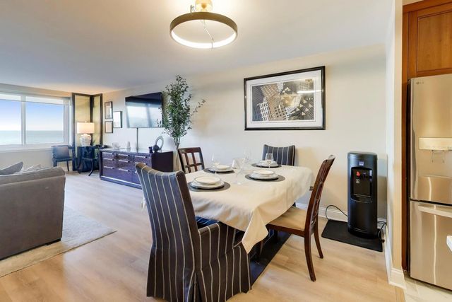 1440 N Lake Shore Drive 5E, Chicago, IL 60610