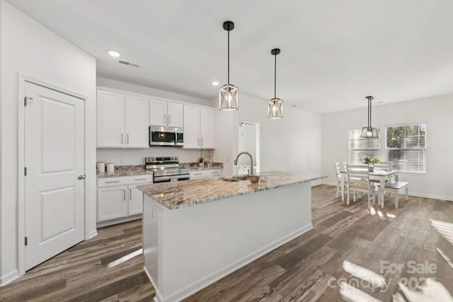 3567 Farmfield Drive, Claremont, NC 28610