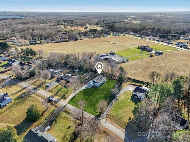 3567 Farmfield Drive, Claremont, NC 28610