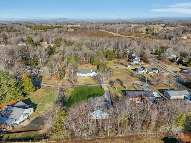 3567 Farmfield Drive, Claremont, NC 28610