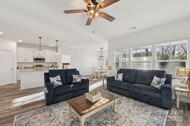 3567 Farmfield Drive, Claremont, NC 28610