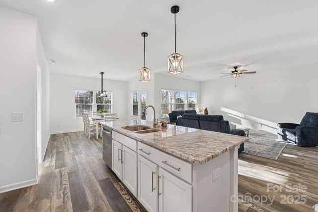 3567 Farmfield Drive, Claremont, NC 28610