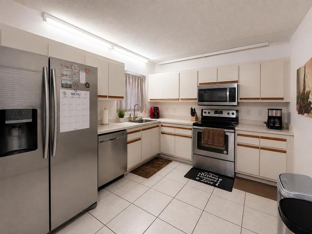 9601 RIVERSIDE Drive A5, Coral Springs, FL 33071